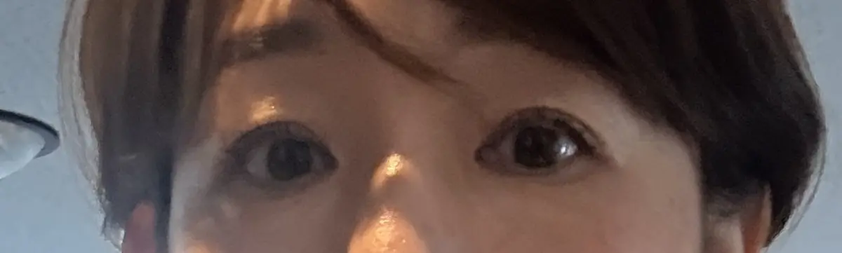 大人ショートに映えるまつげ。髪と目元でつの画像_8