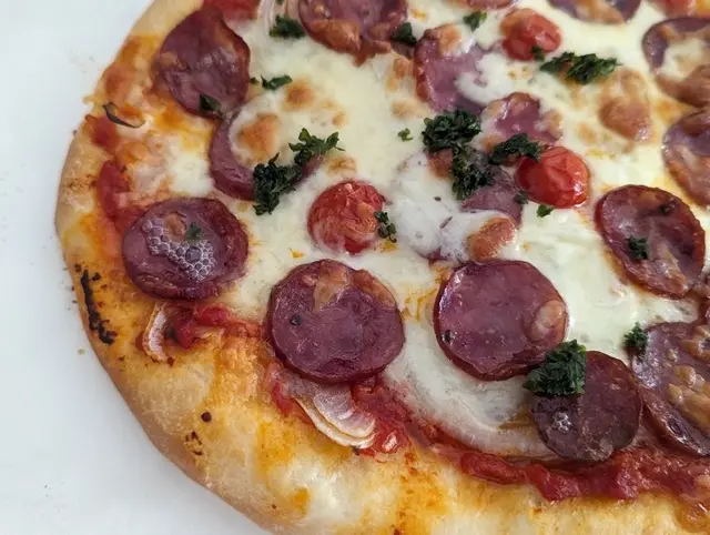 手作りサラミピザ