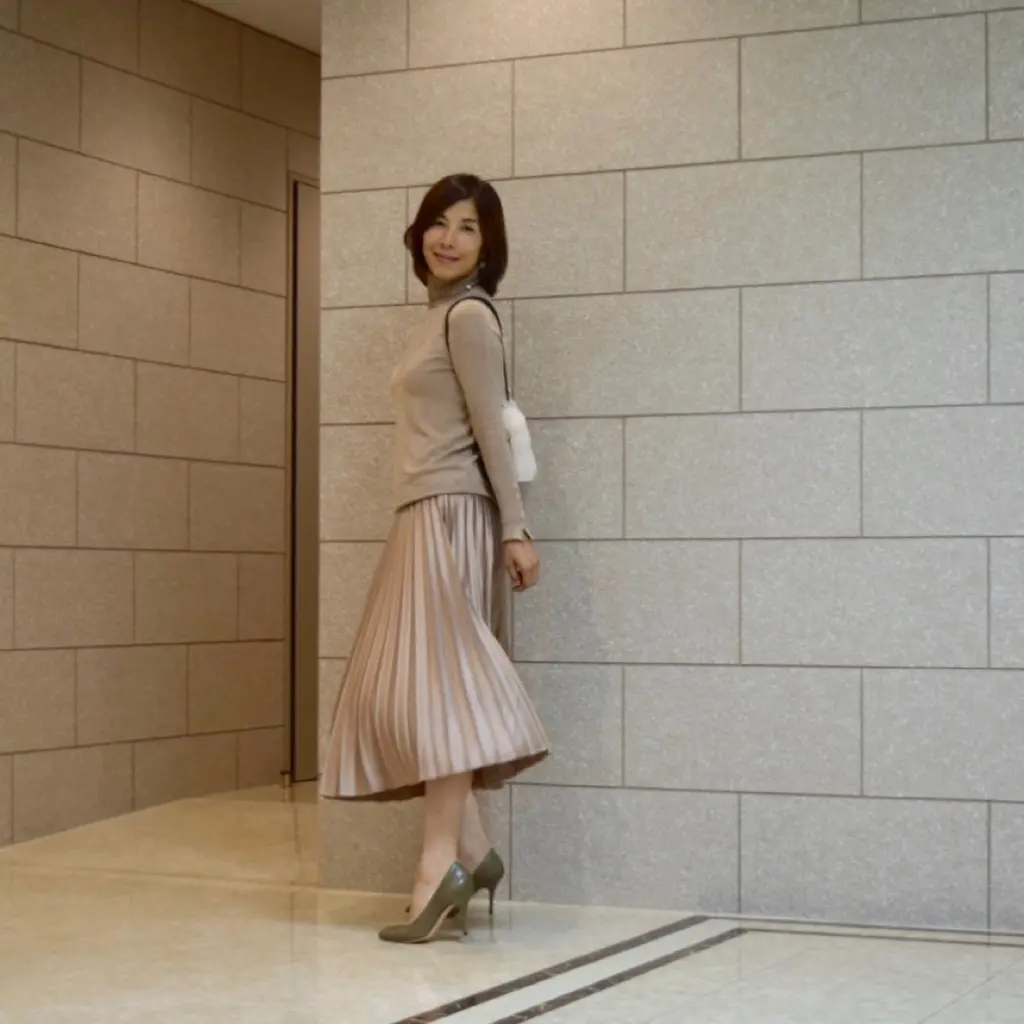 ZARAでワントーンコーデの画像_4