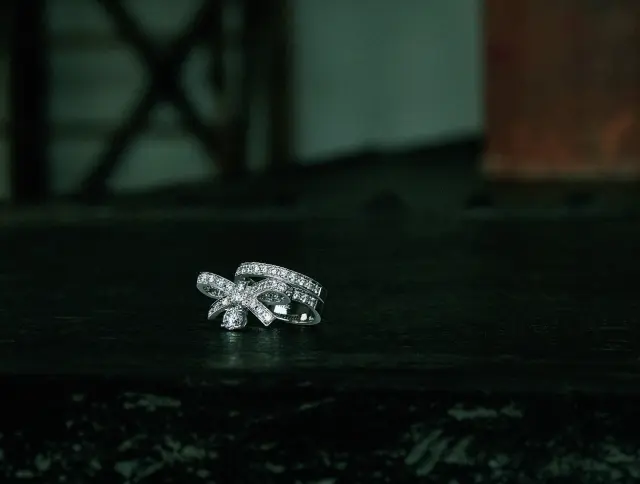 CHANEL《シャネル》 「リュバン ドゥ シャネル」