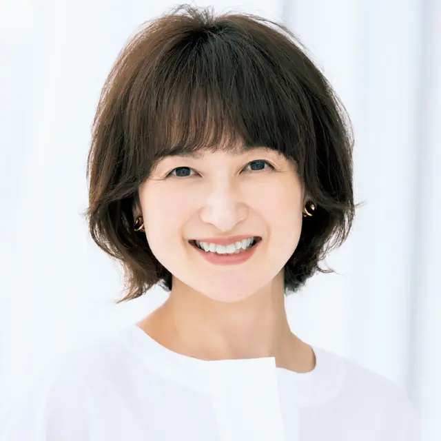 外ハネ毛先を利用したひし形ボブ