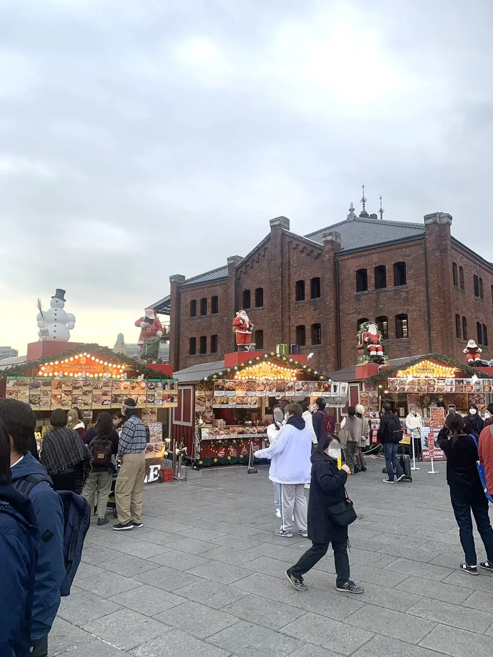 赤レンガのクリスマスマーケット　フードコーナー