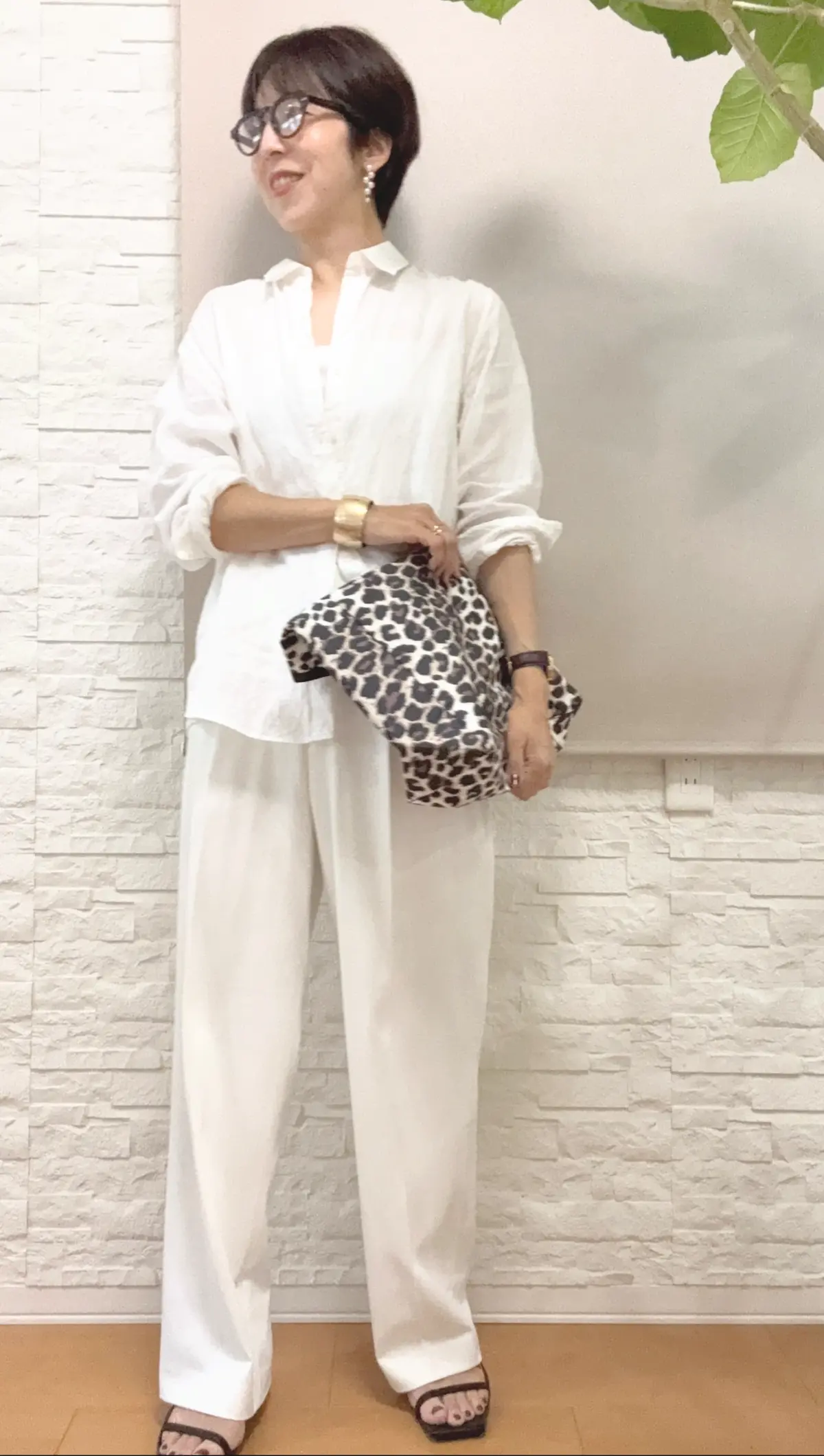 ホワイトコーデ　ワントーンコーデ　ユニクロコーデ　ジーユーコーデ　スリコ　レスポートサック