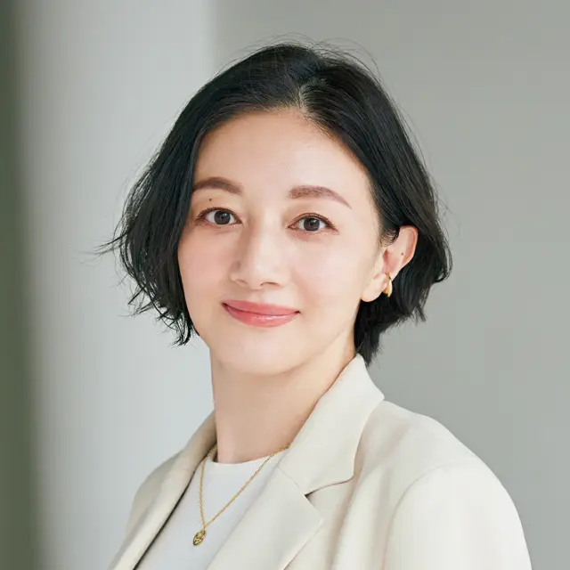 毛先に「ライン」を残し トレンド感を意識して