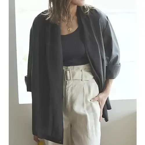 【50代 ファッション】旅の楽しみはおしの画像_10