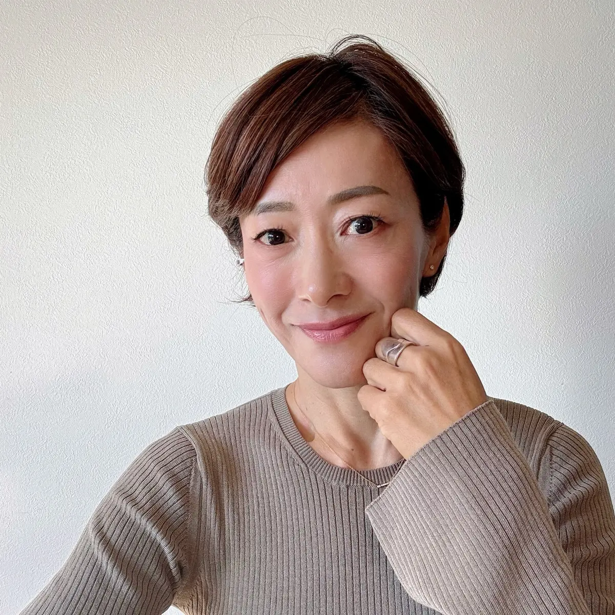 【エクラ 華組初投稿】自己紹介の画像_1