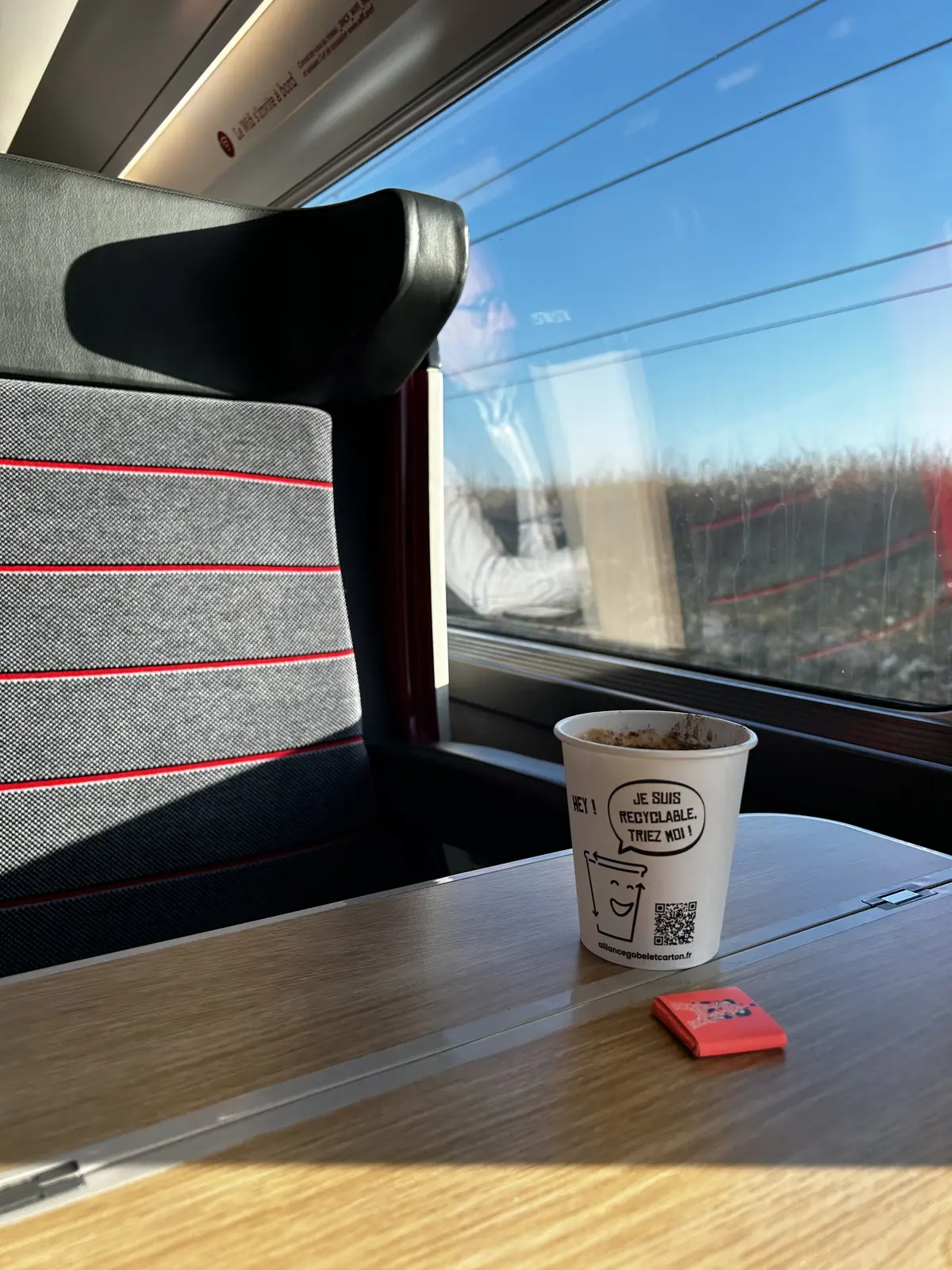 電車　鉄道の旅　新幹線　