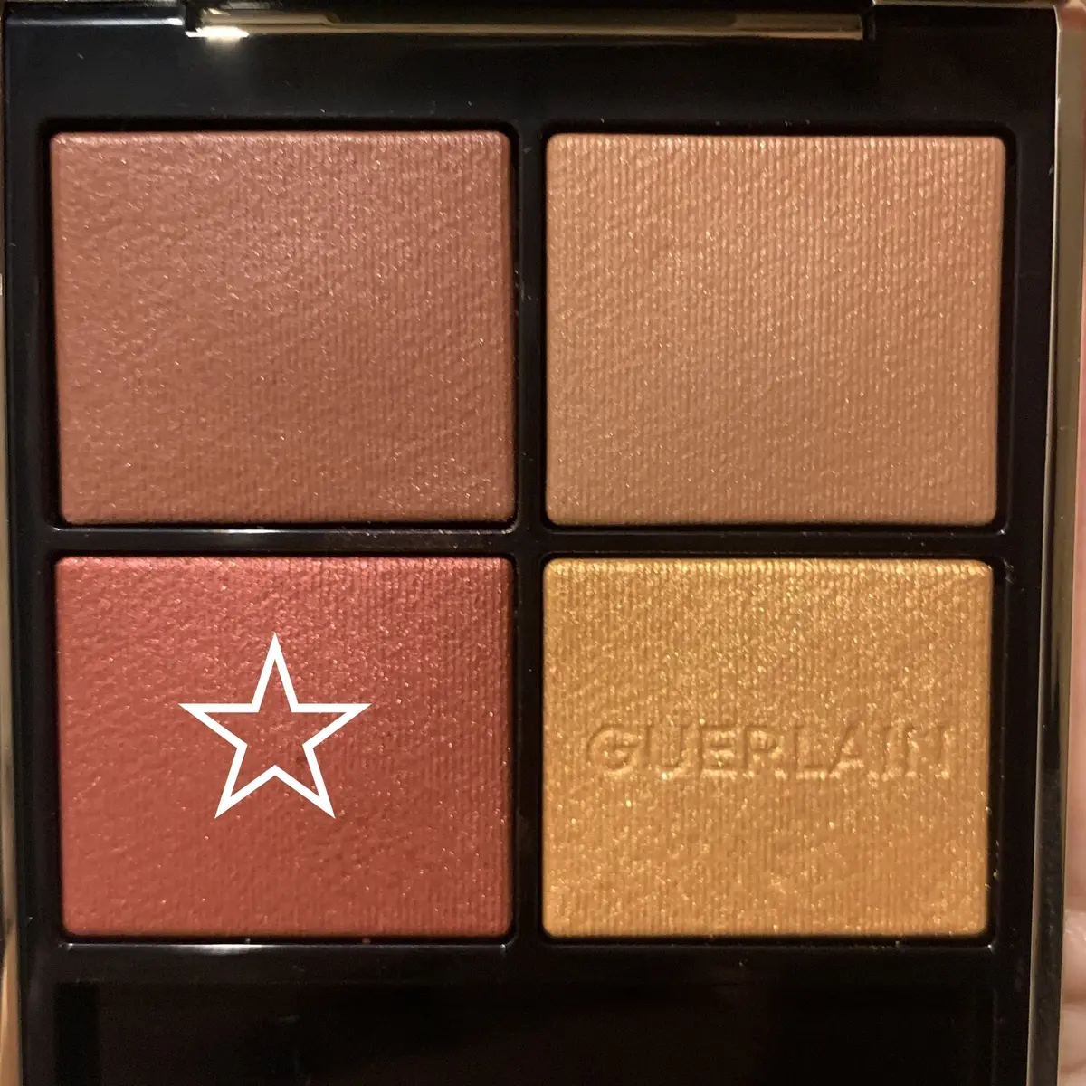 オンブル ジェ パウダー アイシャドウ 214 エキゾチックオーキッド ￥10,340／ゲラン