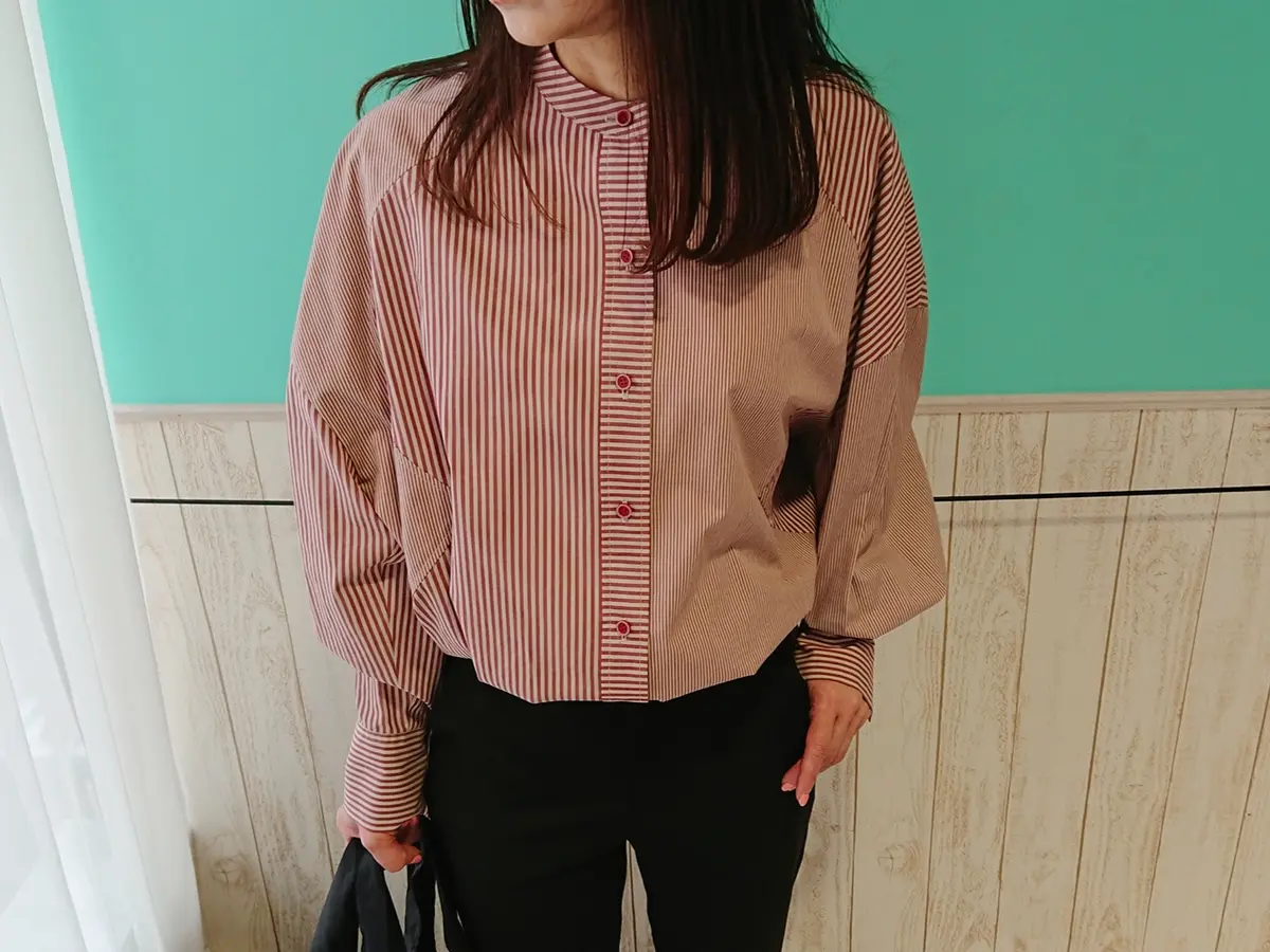 ストライプブラウス