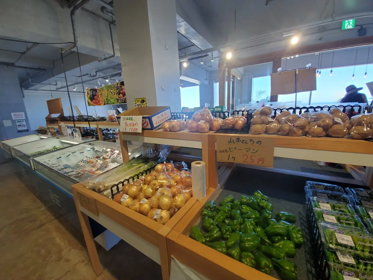 マーケットを見るのも楽しみの一つ。