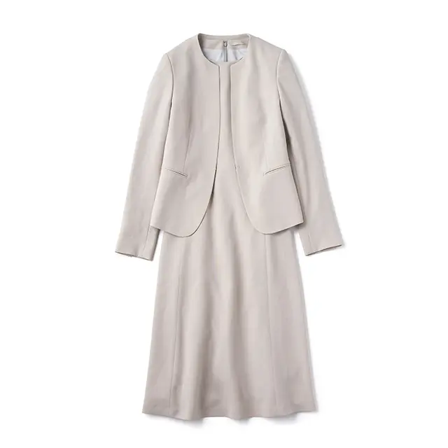 高ストレッチ で家庭での洗濯可能なMADE IN JAPAN素 材。