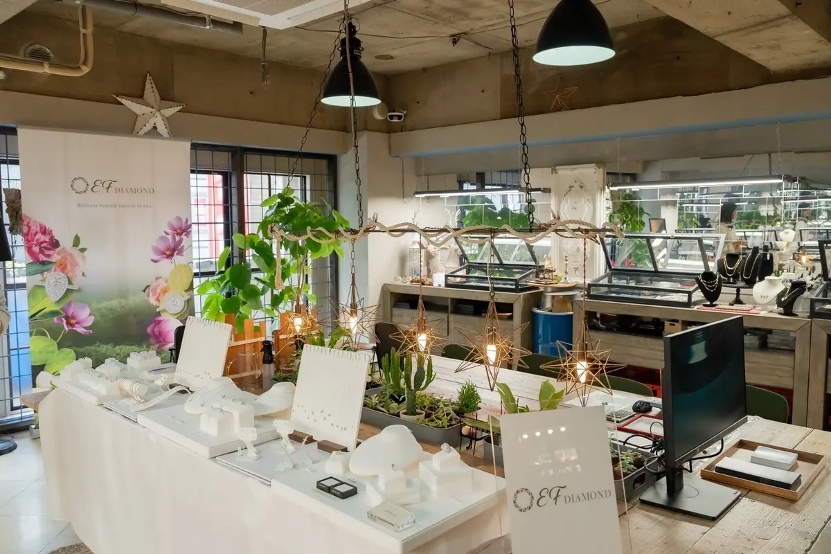 ef DIAMOND、エフダイヤモンド、LAB-GROWN DIAMOND、ラボグロウダイヤモンド、エシカルダイヤモンド、SDGS、店内、ショールーム、3LDK、ジュエリー、ダイヤモンド、アクセサリー、リング、ネックレス、ブレスレット、ペンダント、ピアス、イヤリング、お洒落、オシャレ、エフダイヤモンド、EF DIAMOND