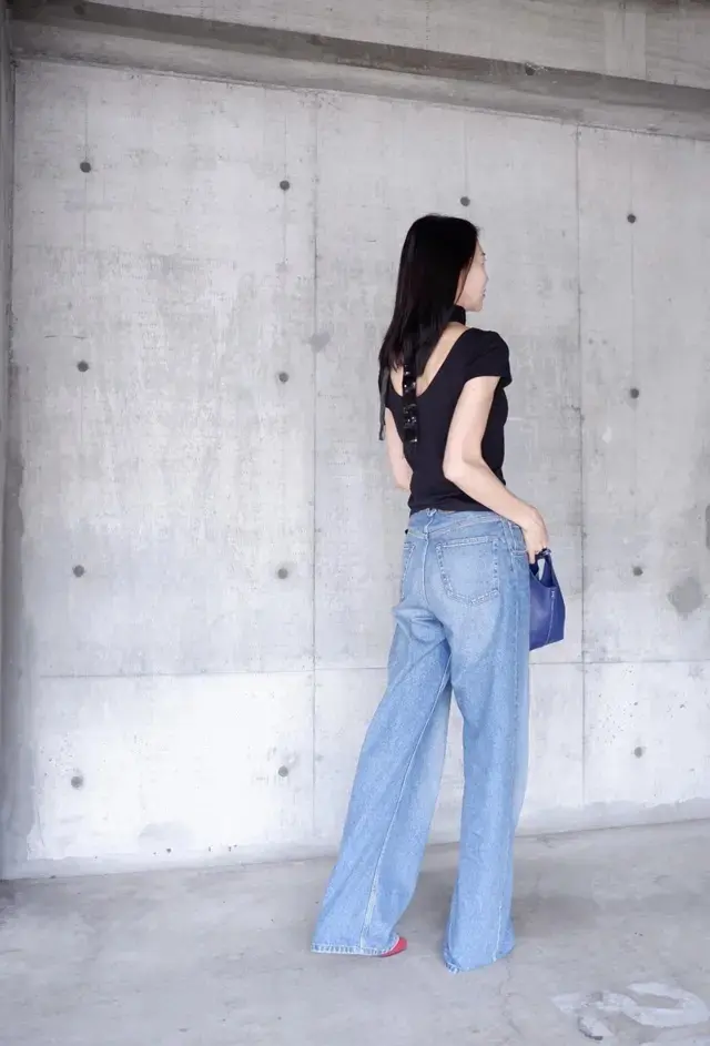 背中あきトップス