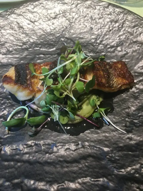 麻混ジャケットで品を演出＆鉄人シェフのおの画像_9