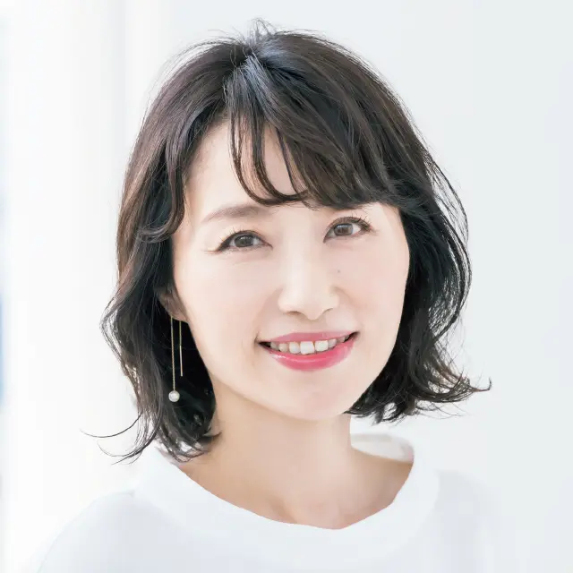 抜け感と華を与える“やわらかパーマボブ”