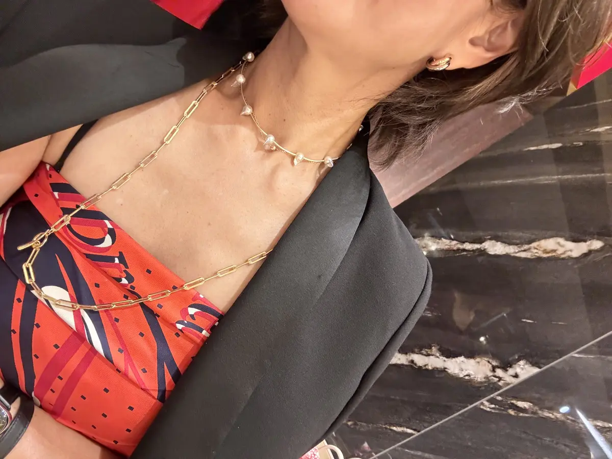 エルメスのスカーフで華やぐパーティーコーの画像_5