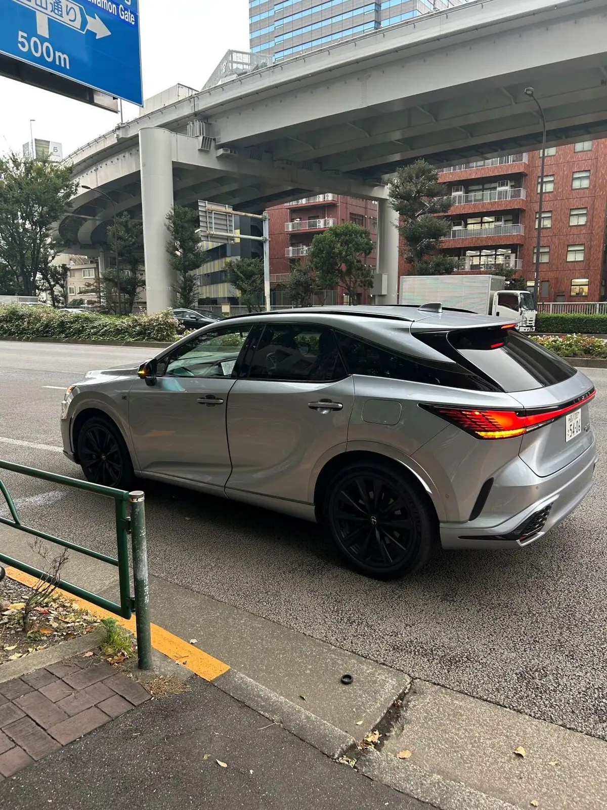 RX350h“Version Lの外観