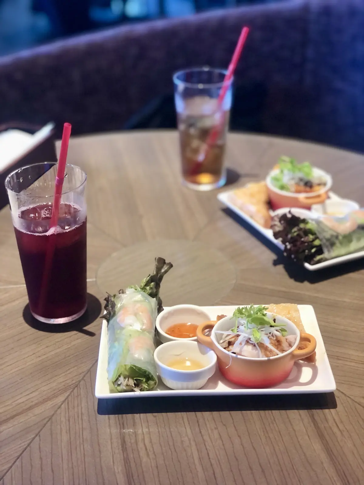 Asian Bistro Dai。アジアンビストロ ダイ。日本橋。生春巻き。ベトナム風生春巻き。海老トースト。よだれ鶏。ハーブティー。レモングラス。ピーチ。ローズヒップ。