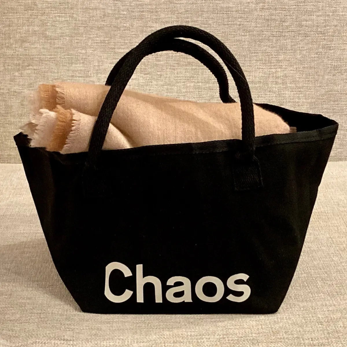 エクラ付録のカオスのトートバッグとストール