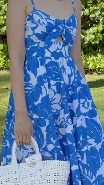 ラッキーモチーフを楽しむリゾートワンピーの画像_3