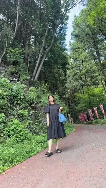 いろり山賊の敷地内をお散歩