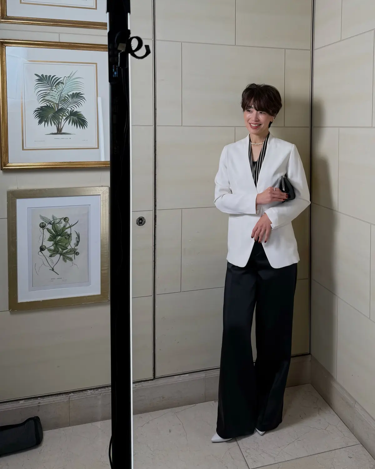 ソワレスタイルはスカーフと深紅のネイルでの画像_3