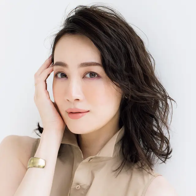 赤茶×パープル系ツートンで華やかな目もと