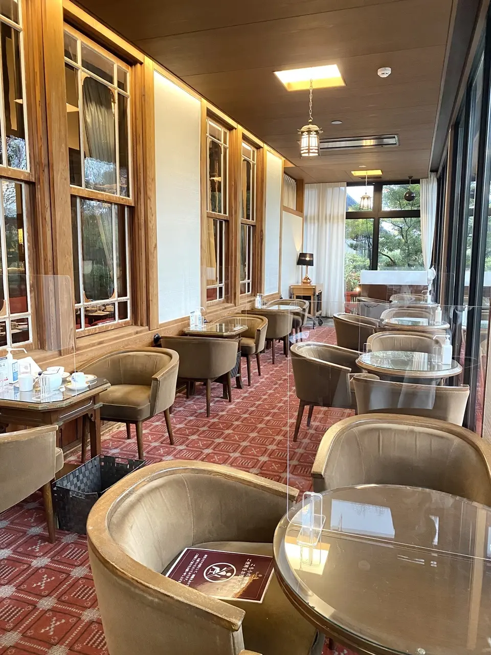 奈良ホテルティーラウンジ窓際