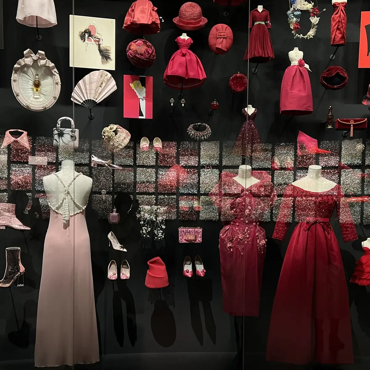 『クリスチャン・ディオール　夢のクチュリの画像_5