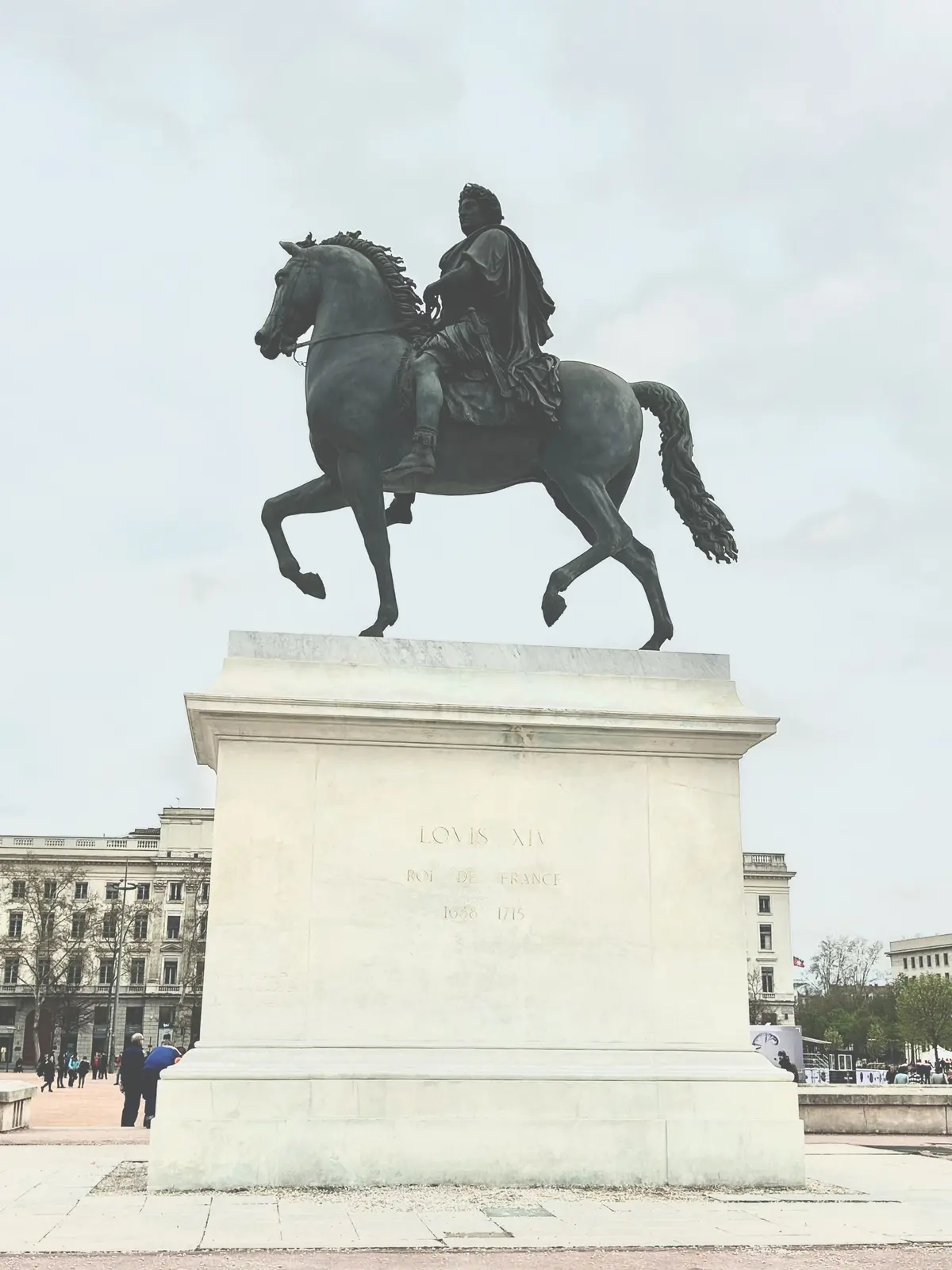 リヨン　一日観光　ベルクール広場