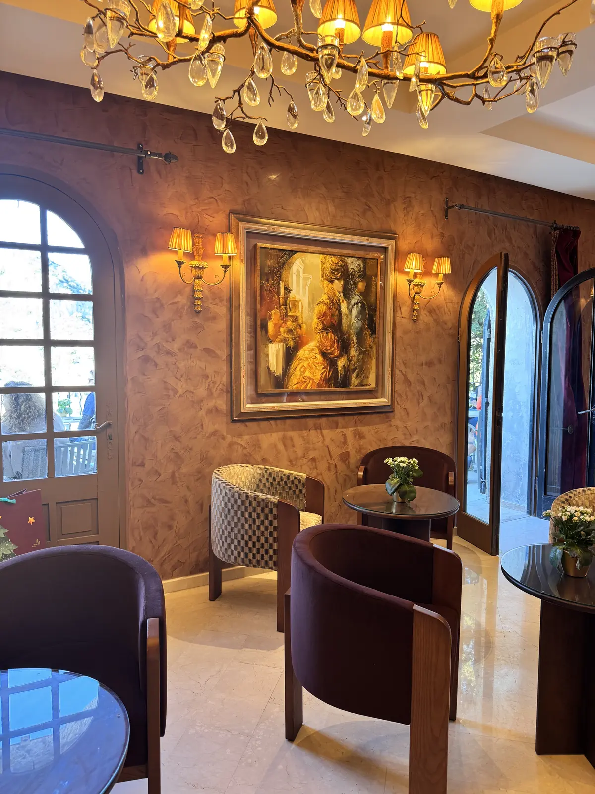 動きやすさと上品さを叶える旅先ランチコーの画像_10