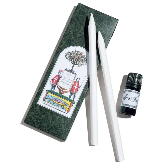 「オフィシーヌ・ユニヴェルセル・ビュリー」のペンシル形ディフューザー