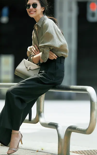 美素材パンツ１　黒 ebure