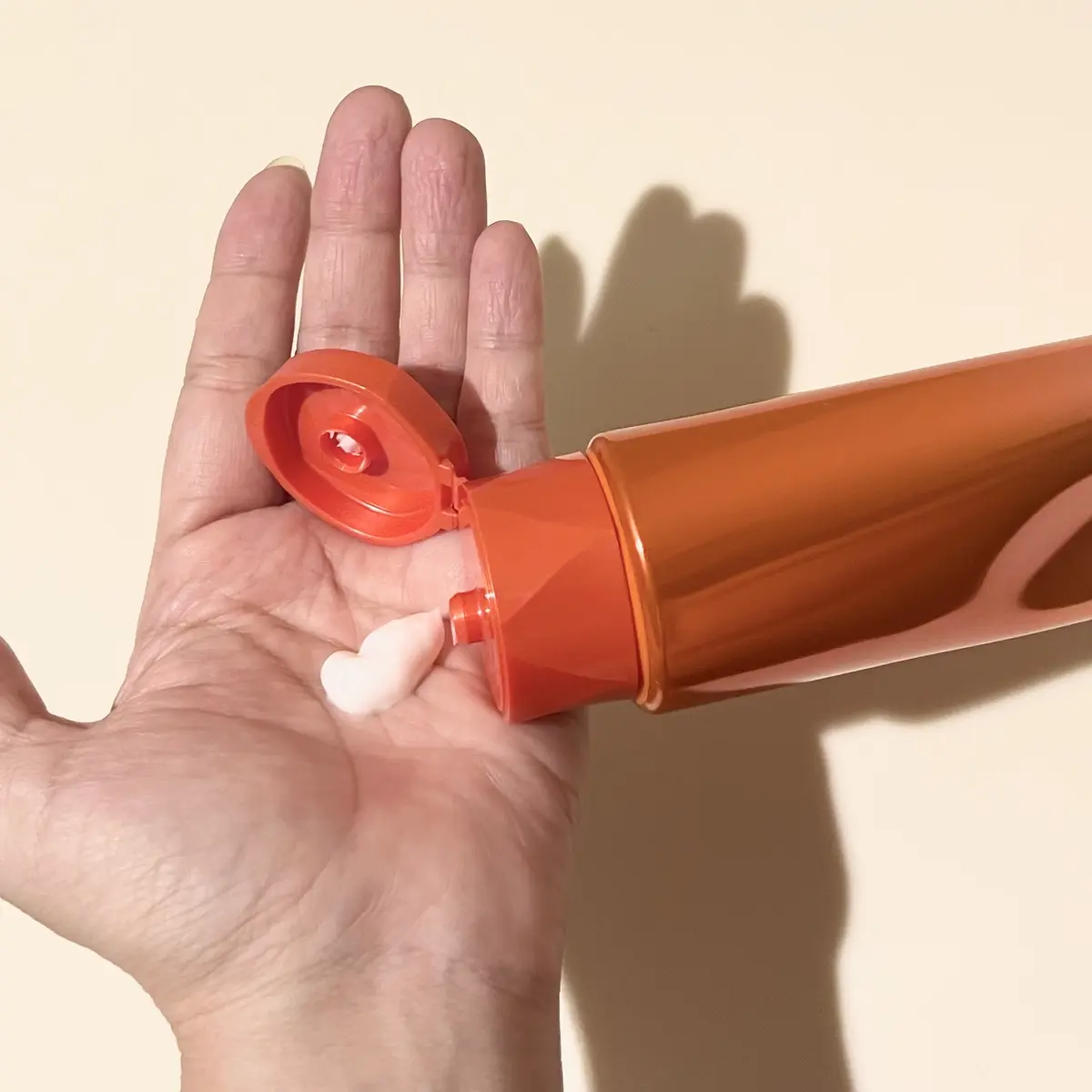 エスト インテンシブ ボディセラム　中身だし