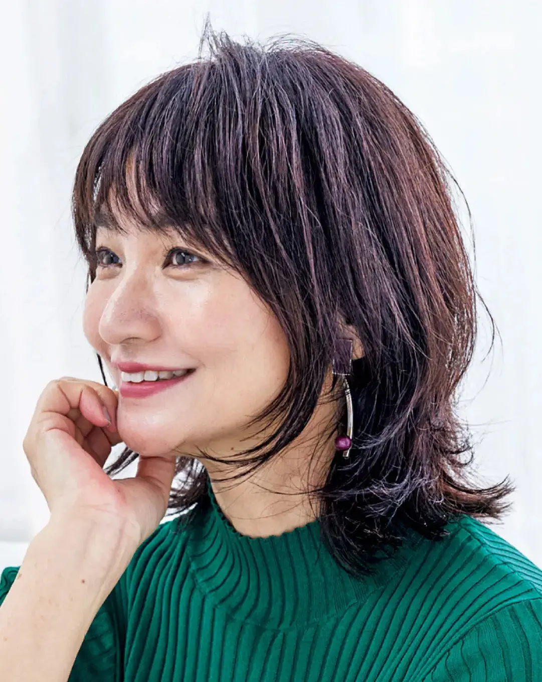 OurAge×Webエクラ 横から見たミディアムヘア　ヘアスタイル