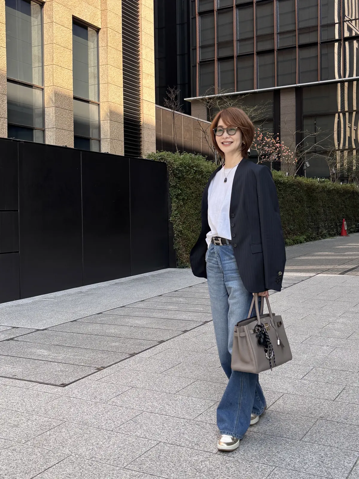 カジュアルなジャケットスタイルで丸の内ラの画像_1