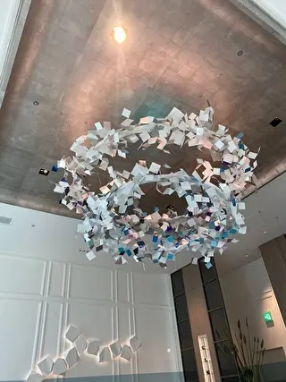 和紙を使った天井のオブジェ
