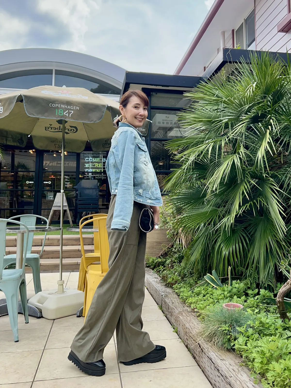 デニムコーデで花散歩　都内屈指のパワースの画像_9