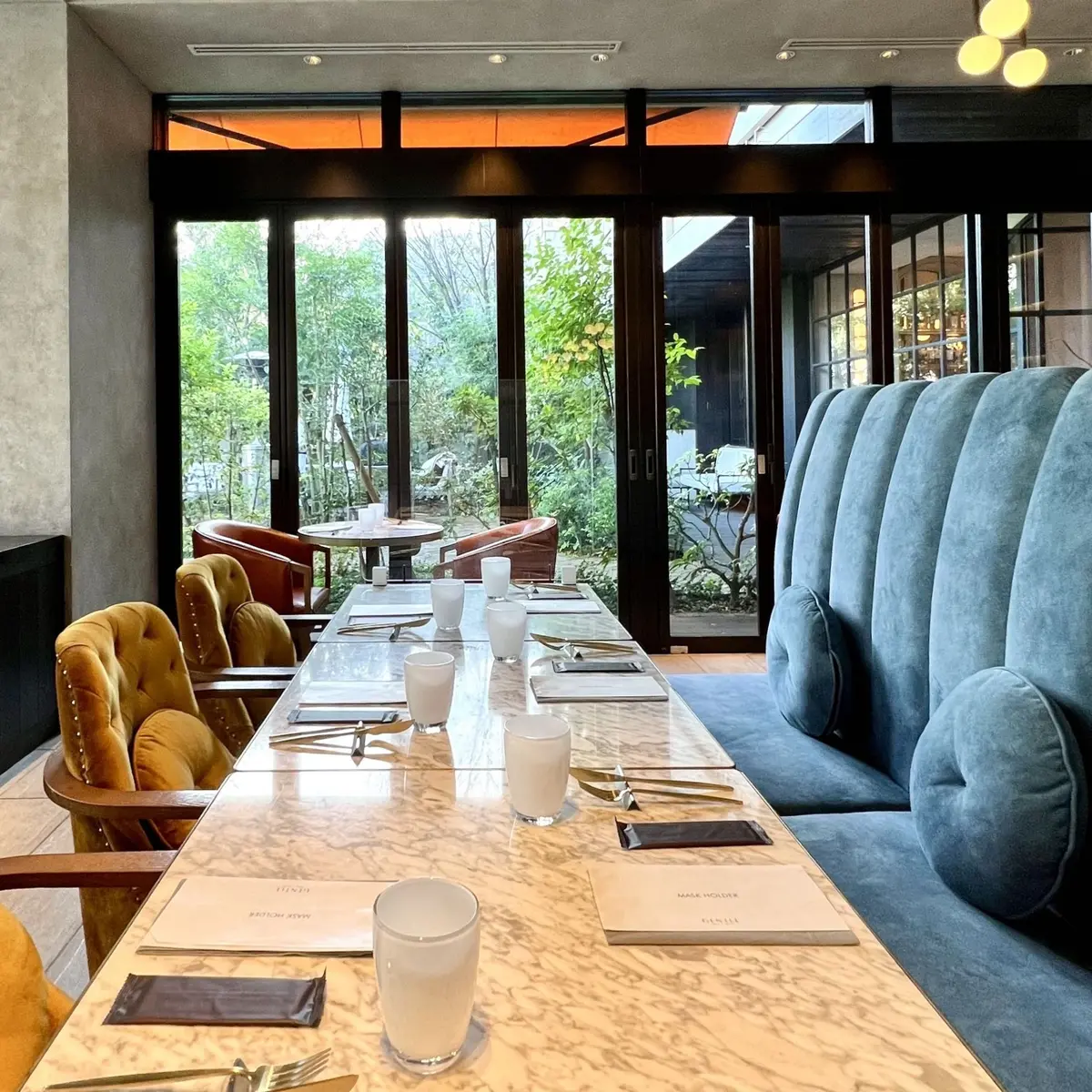 レストラン「GENTLE」店内写真、テーブル席