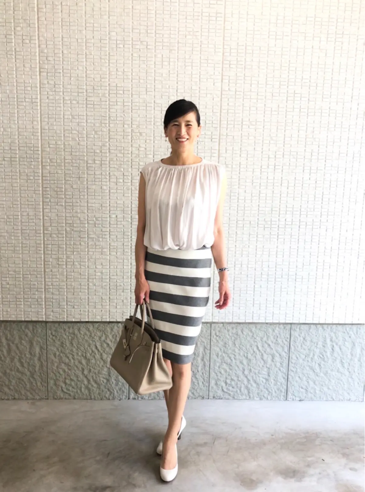 体型カバーしてくれる優秀トップスの画像_2