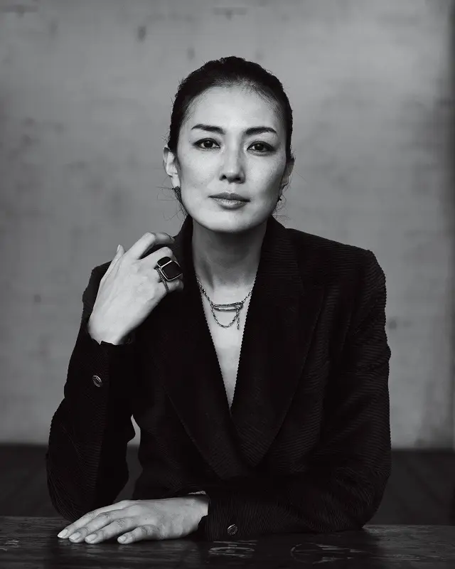 エルメス＜ブラック・トゥー・ライト＞ コレクション