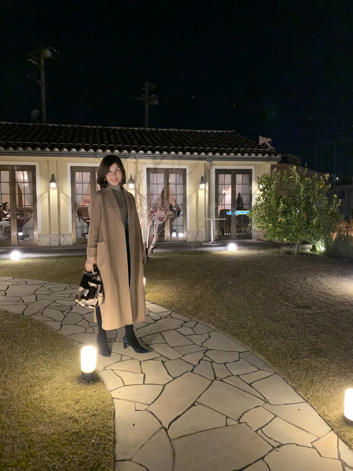 差し色は青　褒められコーデの画像_1