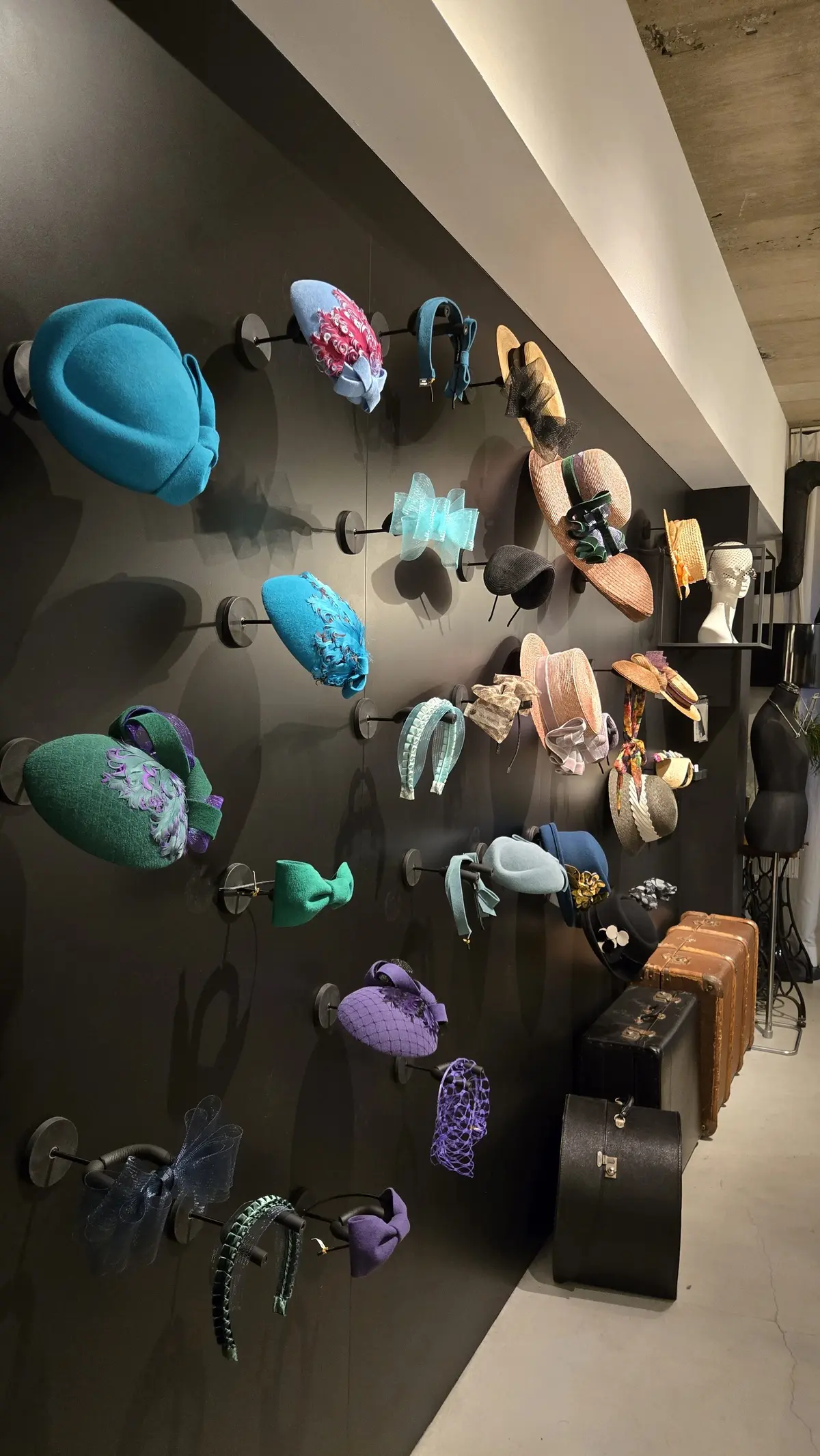 京都で出会うハウルの世界　小さなお帽子のの画像_3