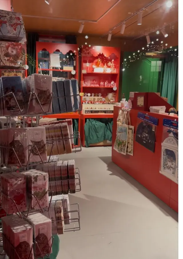 心躍る麻布台ヒルズのクリスマスマーケットの画像_3