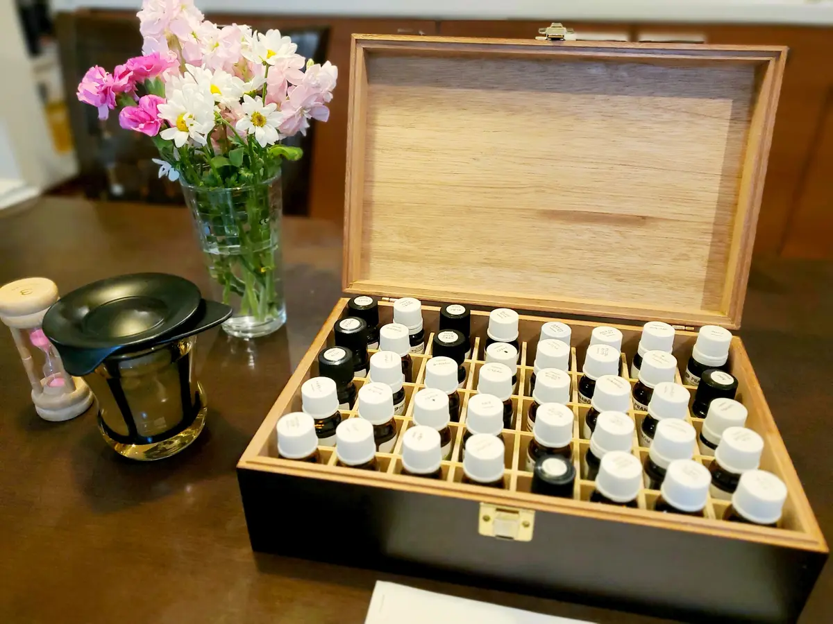 たくさんの精油本来のいろいろな香りを試させて頂きました。