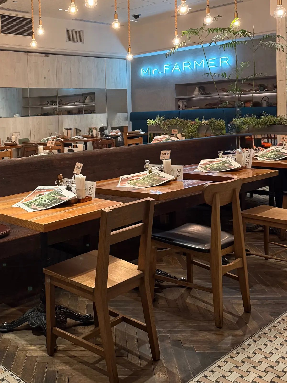 東京ミッドタウン日比谷　フードホール　ミスターファーマー　店内写真