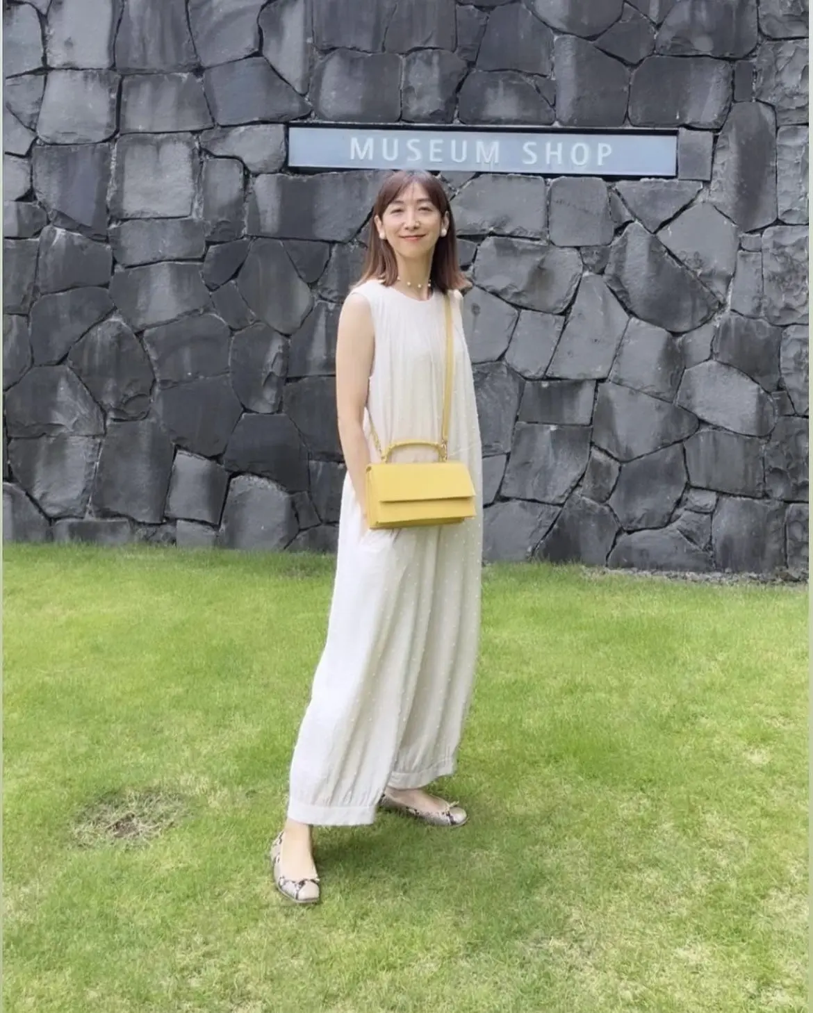 ZARAイエローバッグでガウディ展の画像_2