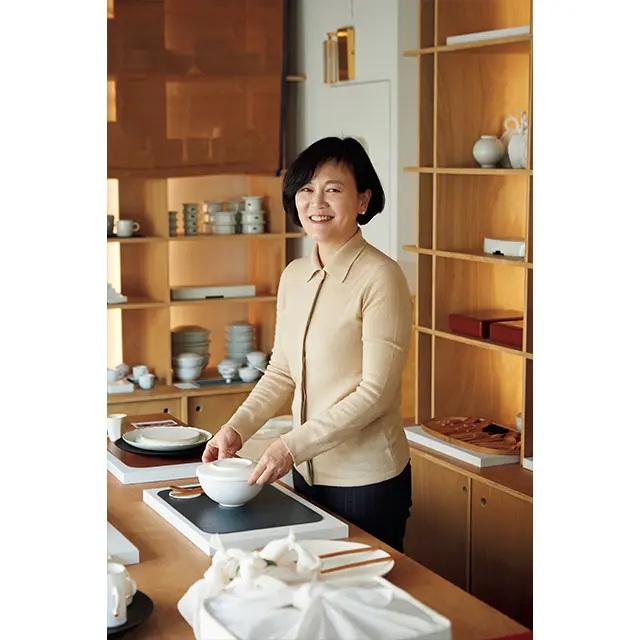 「今後はオリジナルの家具も作っていきたい」という店主のハン・ソニョンさん