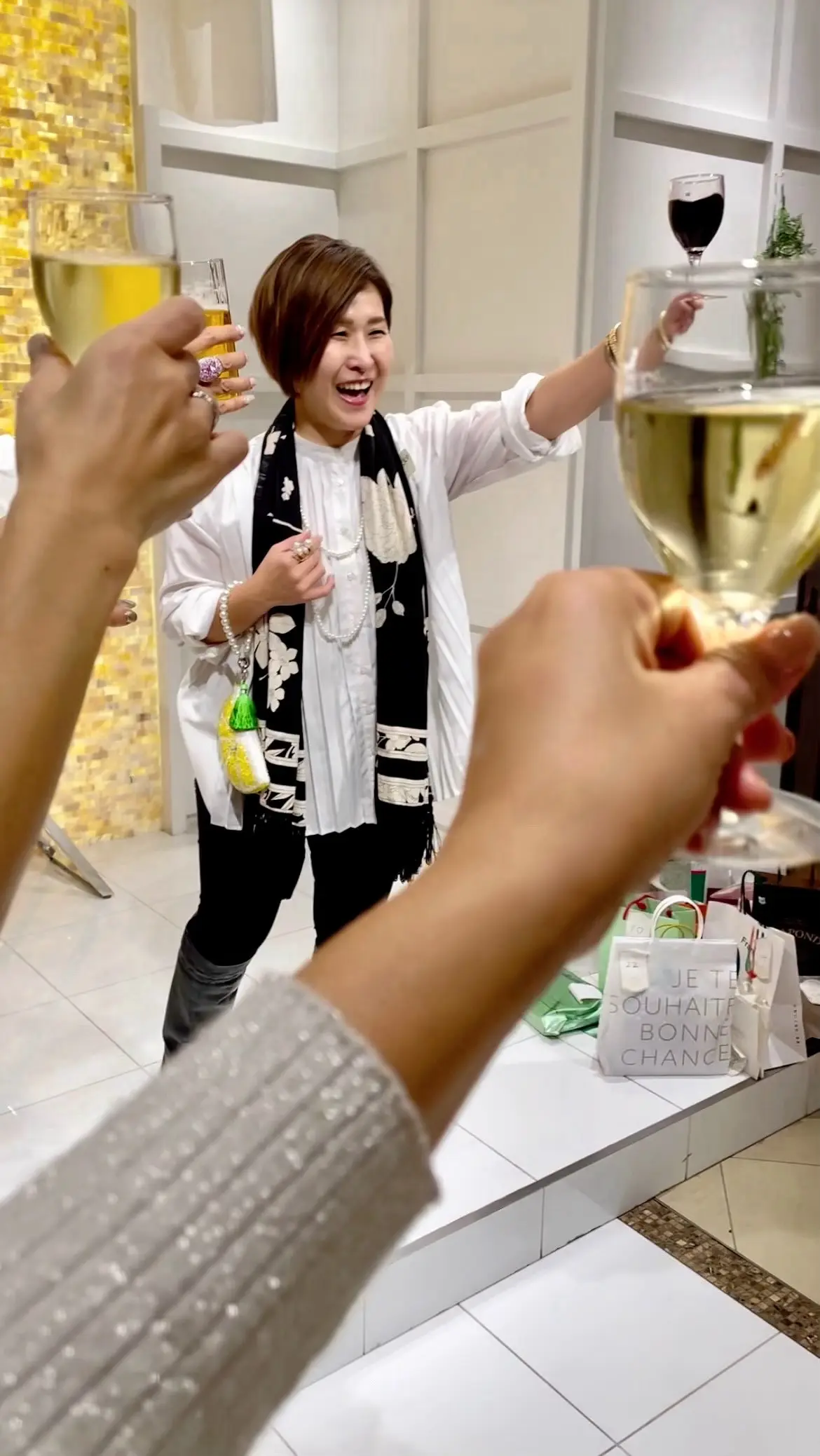 XEX日本橋、イタリアン、イタリア料理、Jマダム、個室、貸し切り、舞台、日本橋、三越前、日本橋室町野村ビル、乾杯、ワイン、ブュッフェ、飲み放題、食べ放題、フリーフロー、パーティー、貸し切りパーティー、立食パーティー、クリスマスパーティー