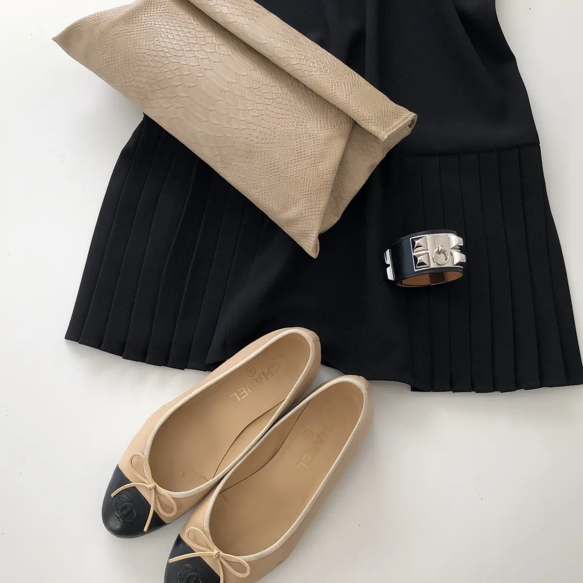 ZARAのプリーツミニワンピースの画像_4